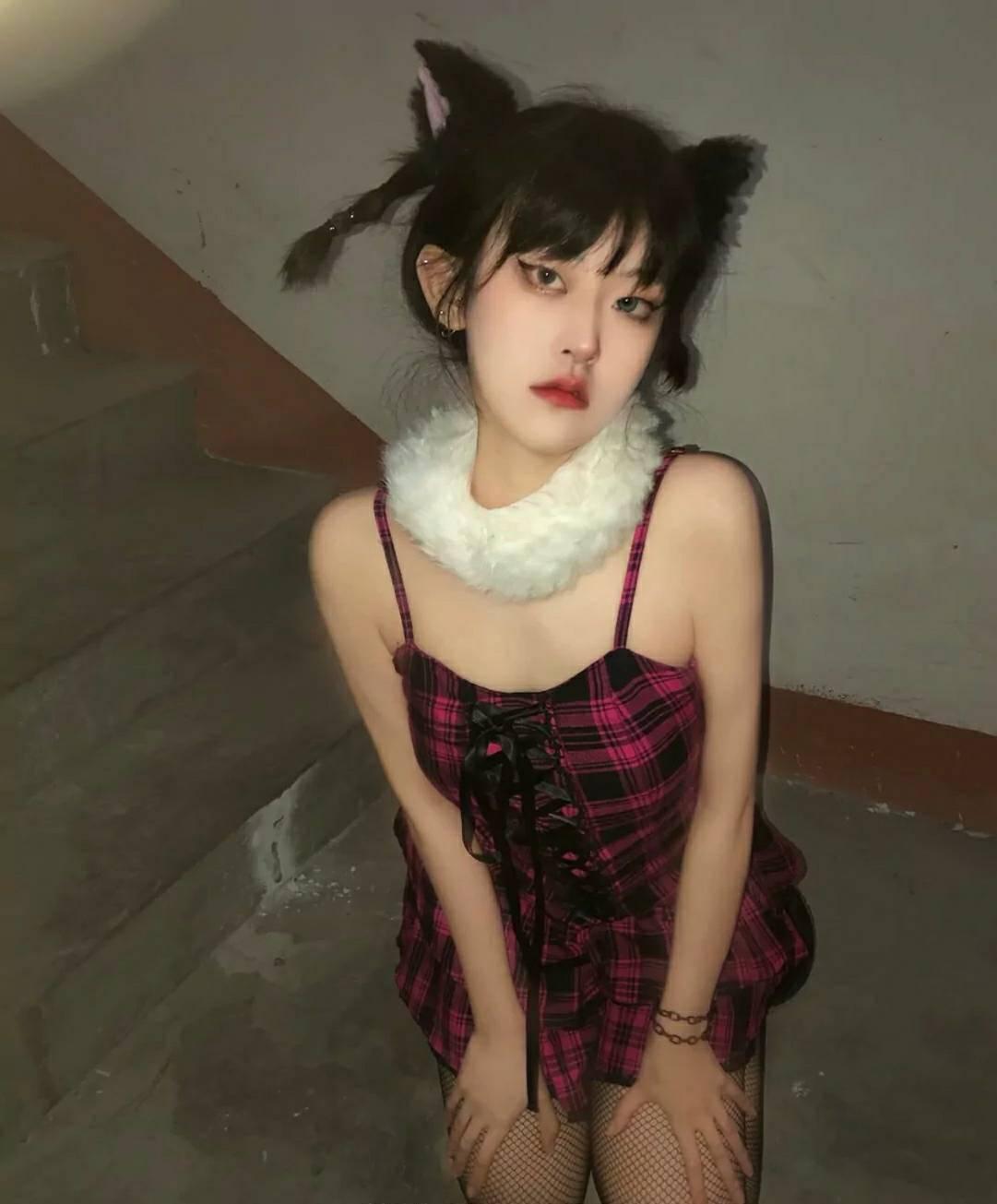 朝阳的黑丝小姐姐爽翻