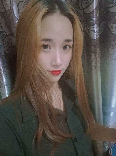 昨天白领美女兼职，高素质的性感Sao货，又漂亮又会搞