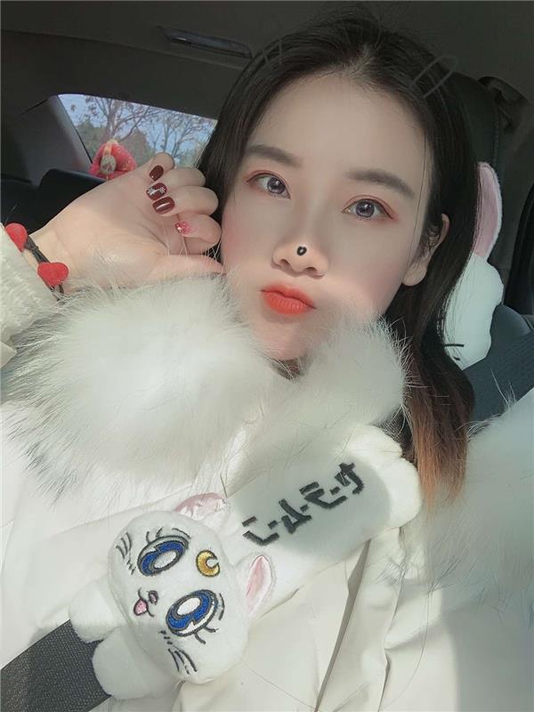 大胸服务系的妹子，Sao气态度真是没的说!